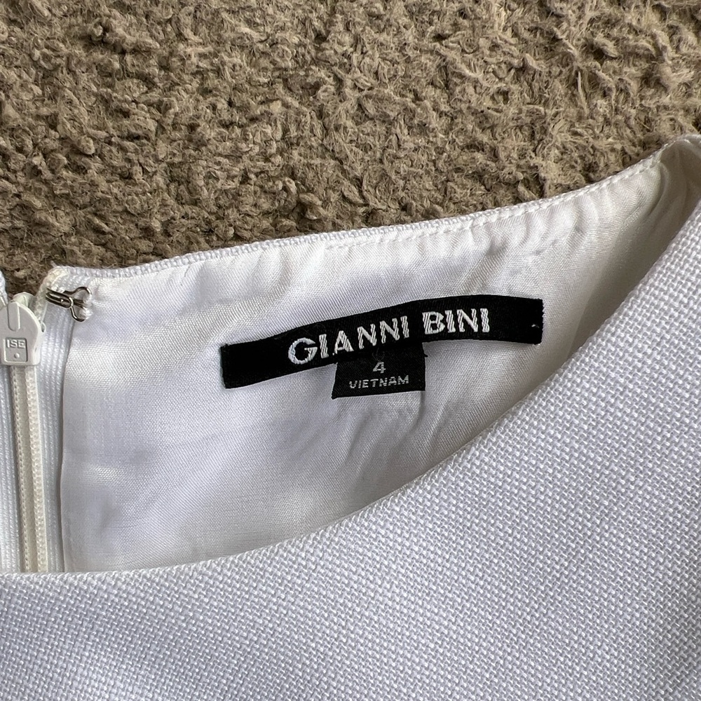 NWT Gianni Bini Irene White Cap Sleeve Ruffle Short Dress 4 - Picture 3 of 12